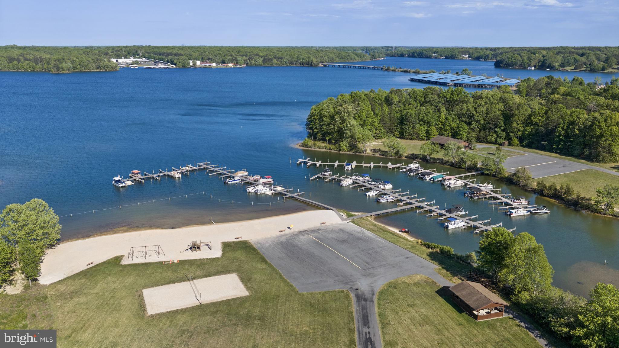 WINDWOOD COVES - Residential