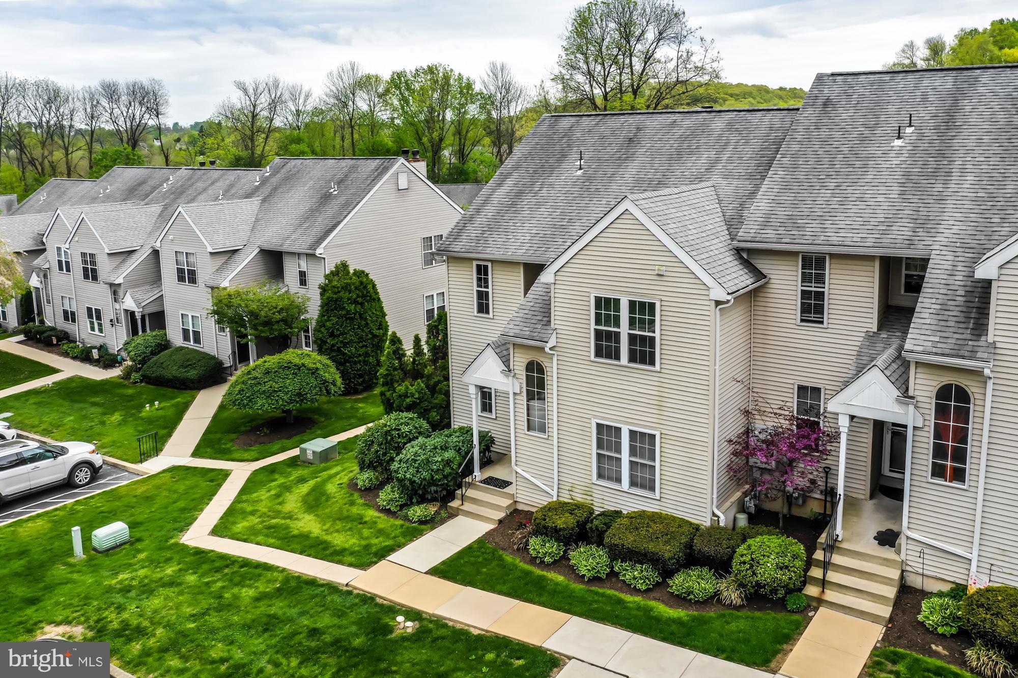 BALLINAHINCH - Residential