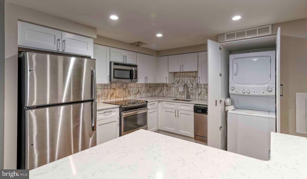 Photo of 1815 John F Kennedy Boulevard #0B-2104, PHILADELPHIA, PA 19103 (MLS # PAPH2589220)