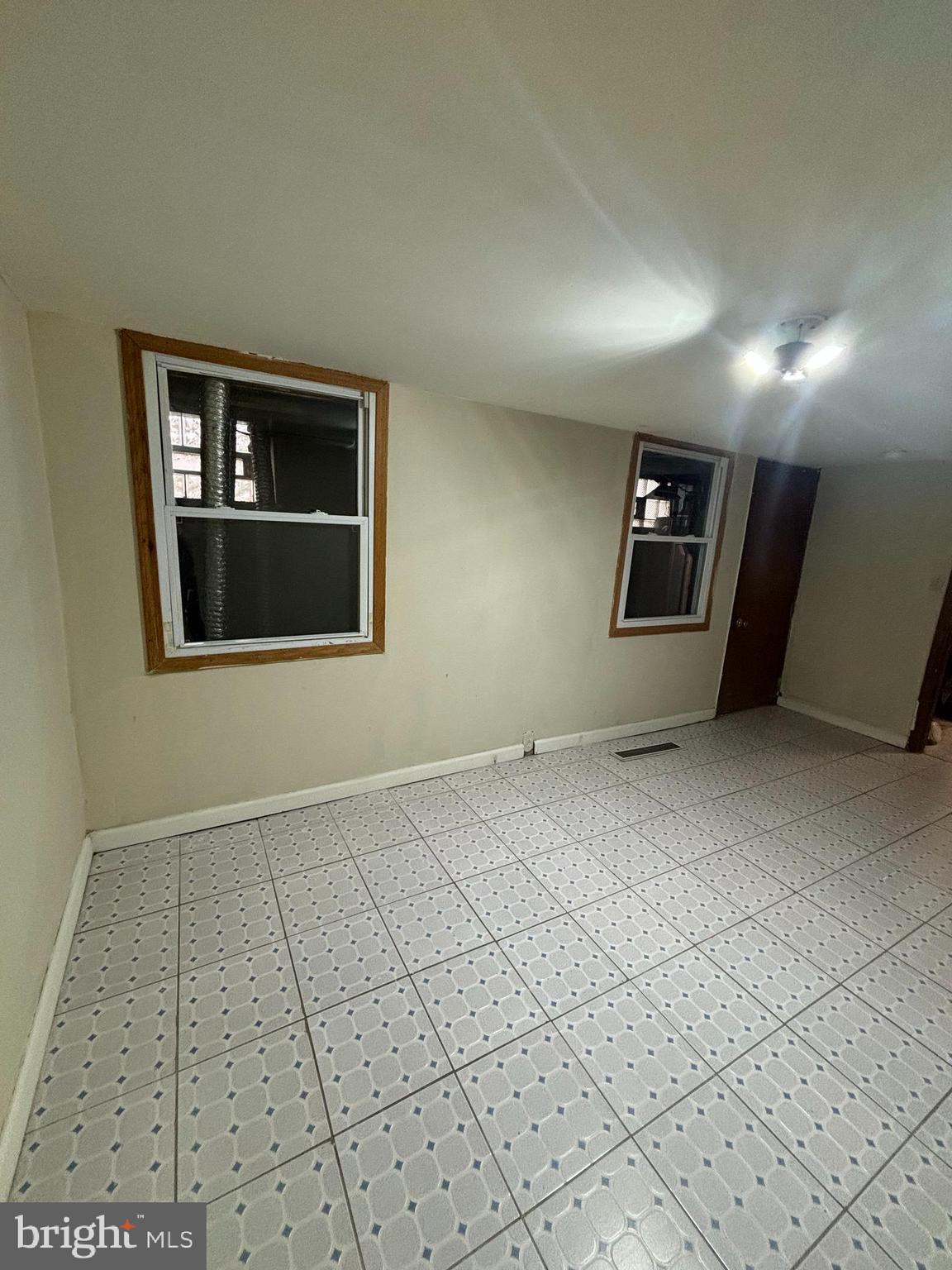 OLNEY - Residential Lease