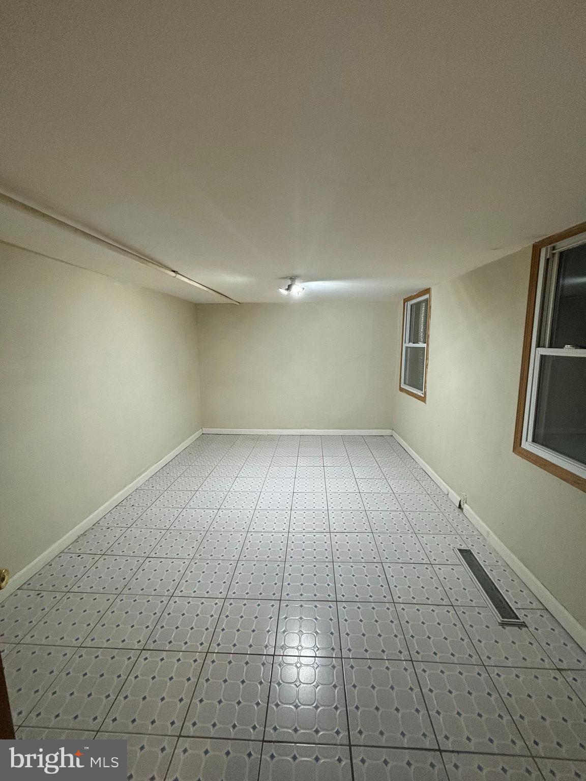 OLNEY - Residential Lease