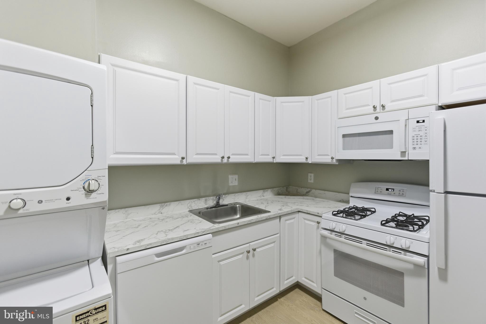 MONTGOMERY VILLAGE - Residential Lease