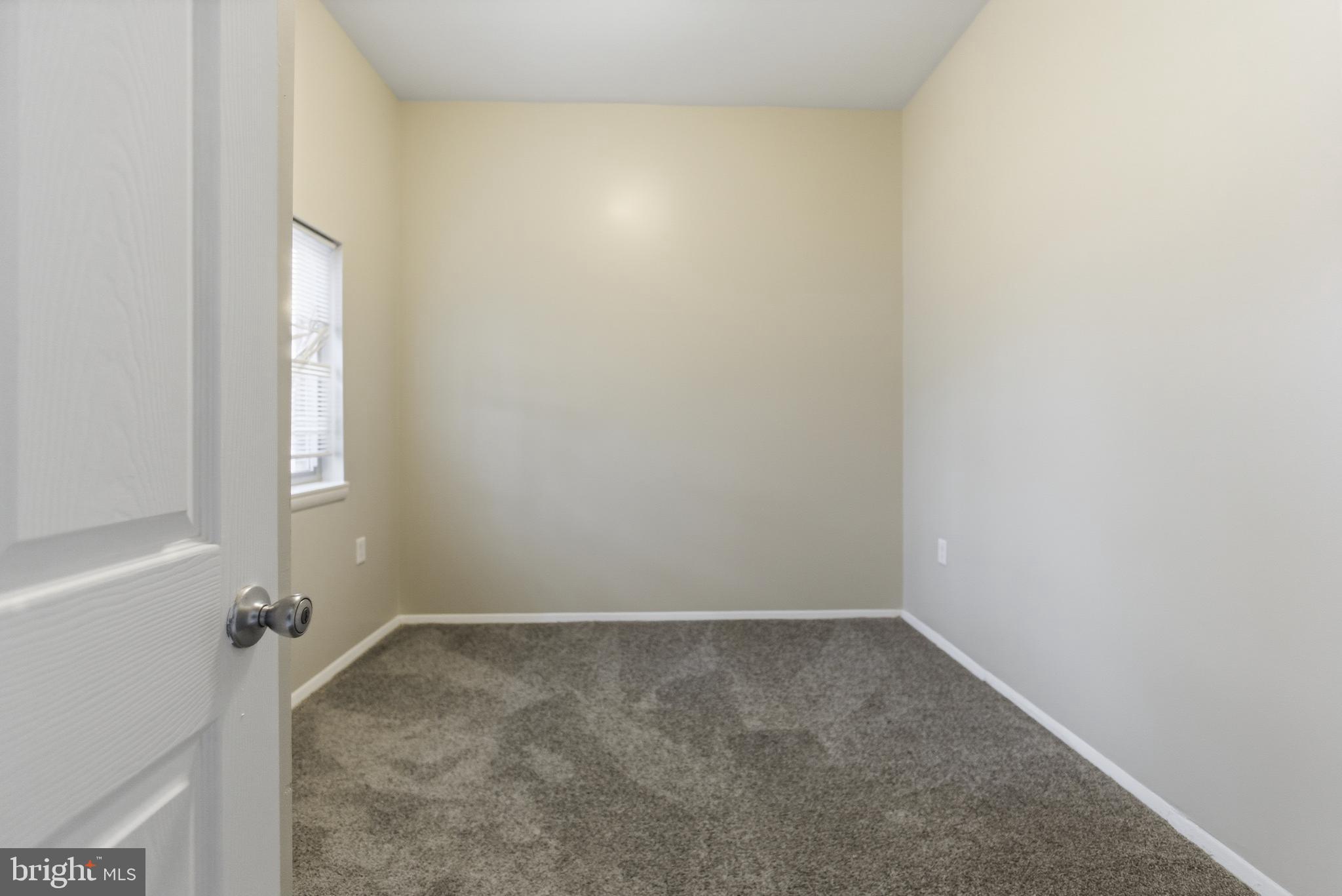 MONTGOMERY VILLAGE - Residential Lease