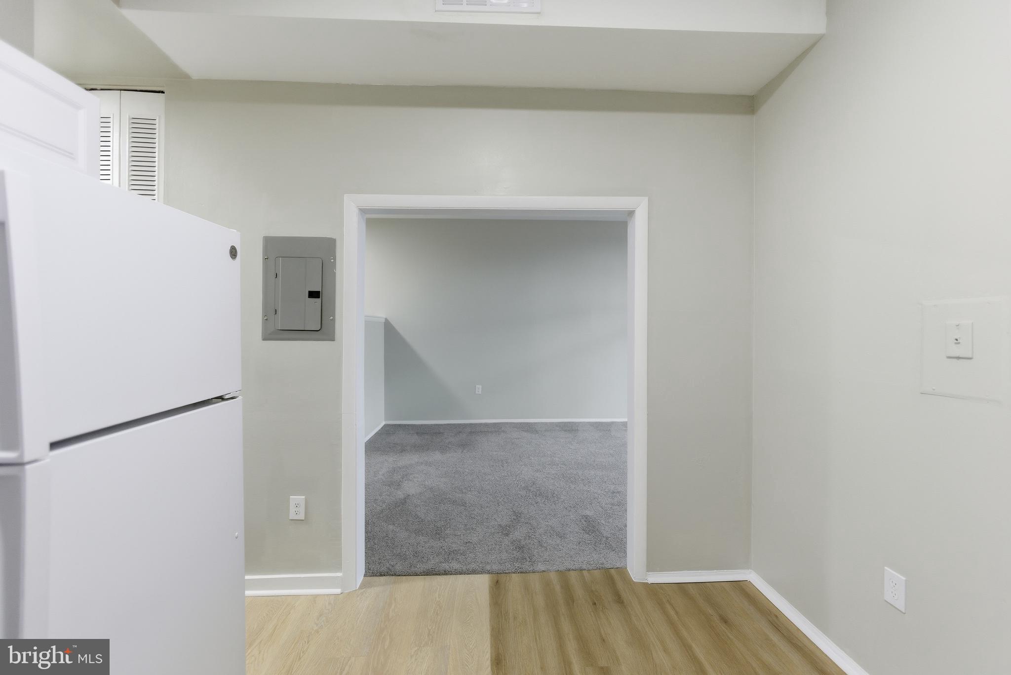 MONTGOMERY VILLAGE - Residential Lease