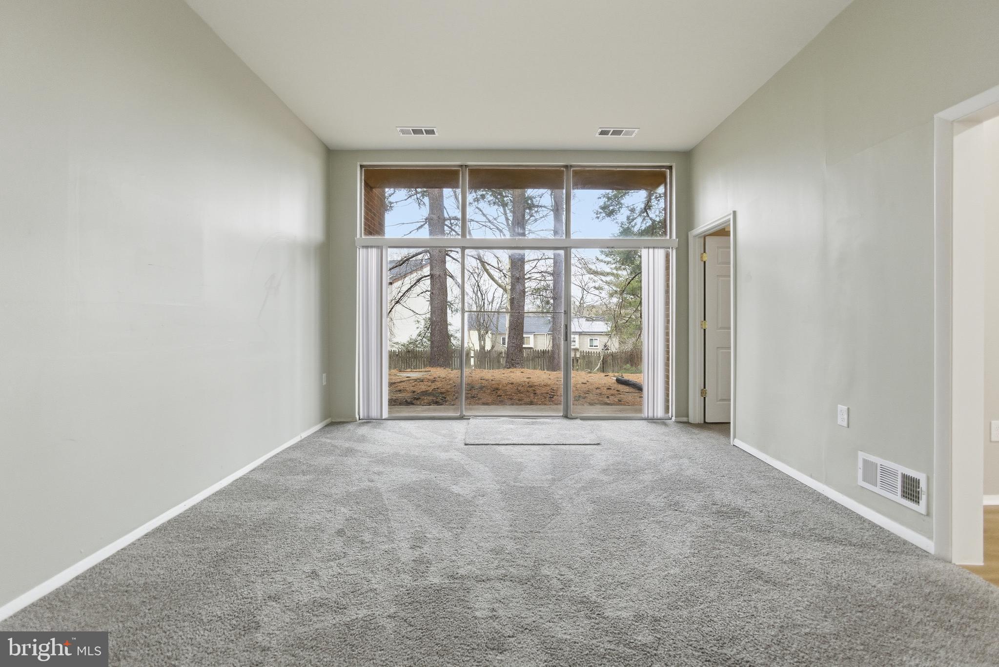 MONTGOMERY VILLAGE - Residential Lease