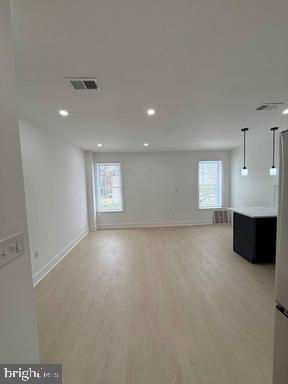 HARLEM PARK - Residential Lease