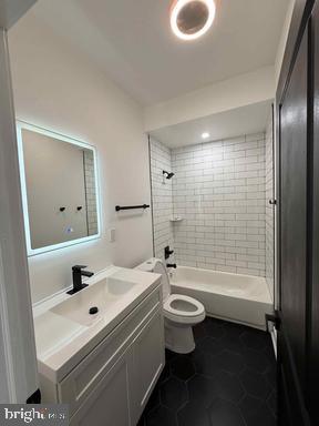 HARLEM PARK - Residential Lease
