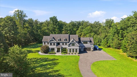 Photo of 40957 Waxwing Drive, LEESBURG, VA 20175 (MLS # VALO2133146)