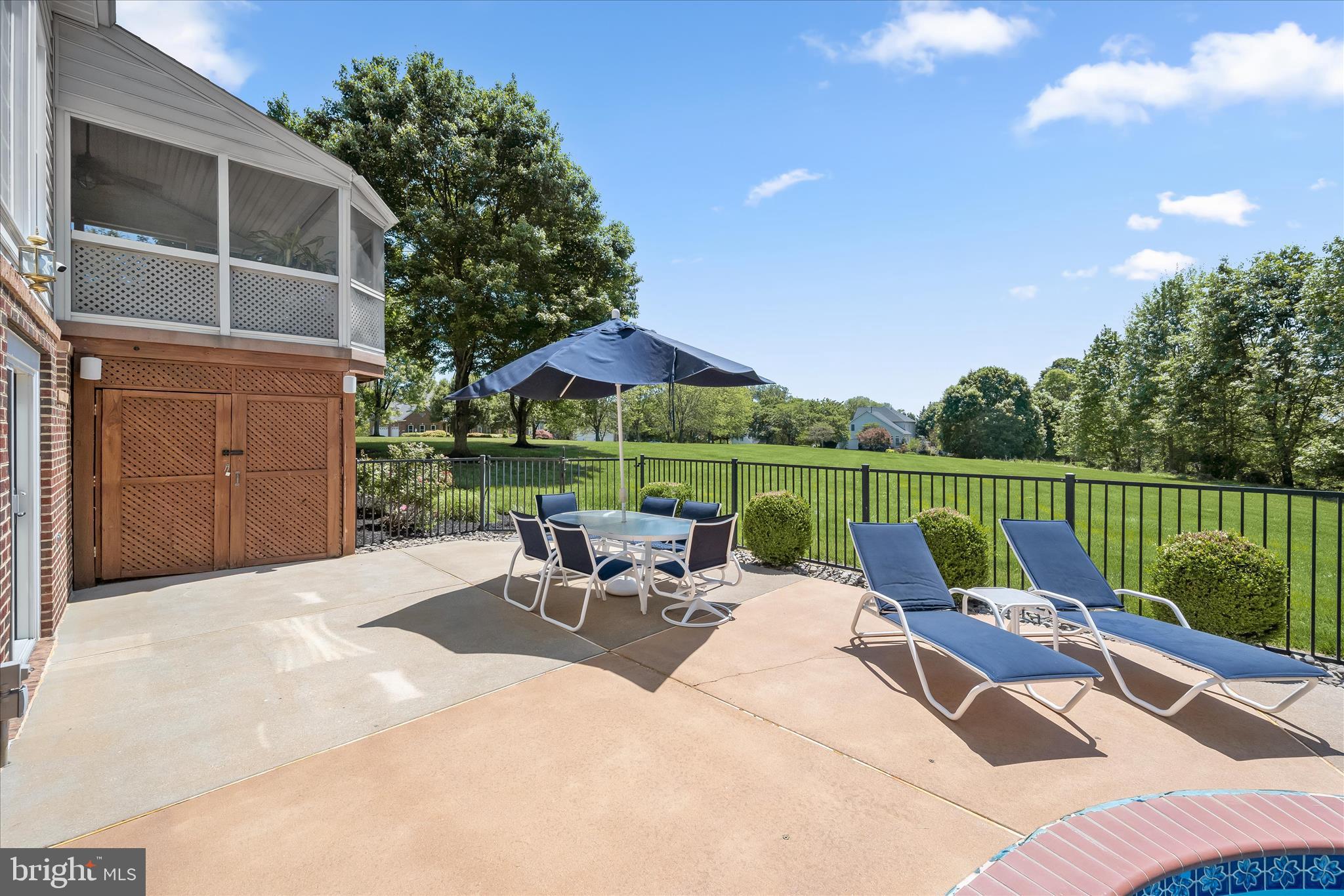 BRANTWOOD - Residential