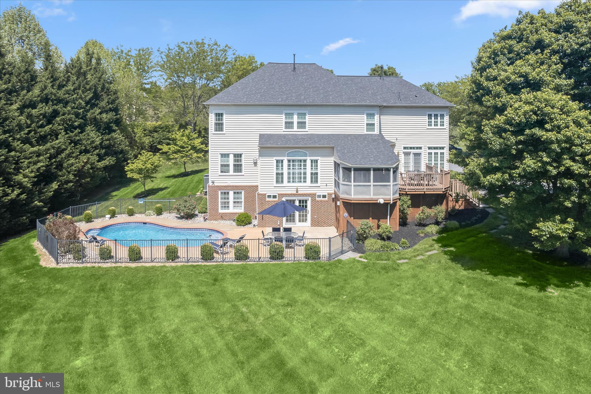 BRANTWOOD - Residential