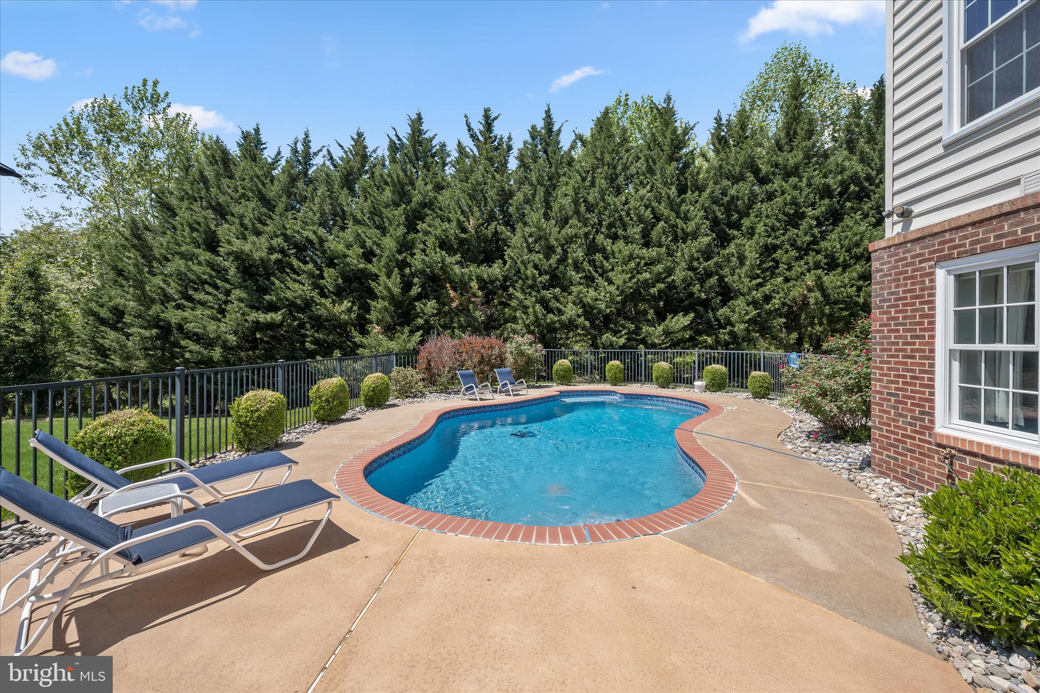 BRANTWOOD - Residential