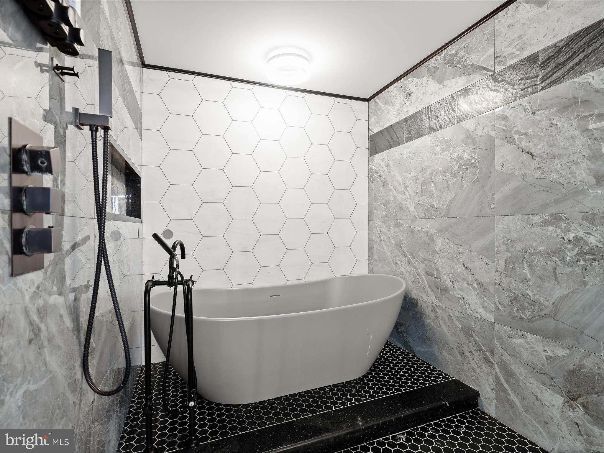 BOWLEYS QUARTERS - Residential