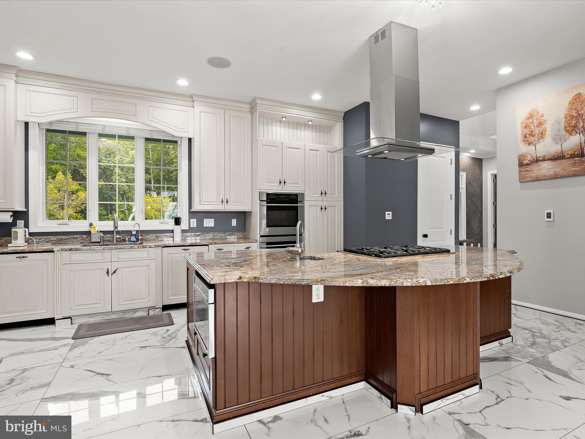 BOWLEYS QUARTERS - Residential