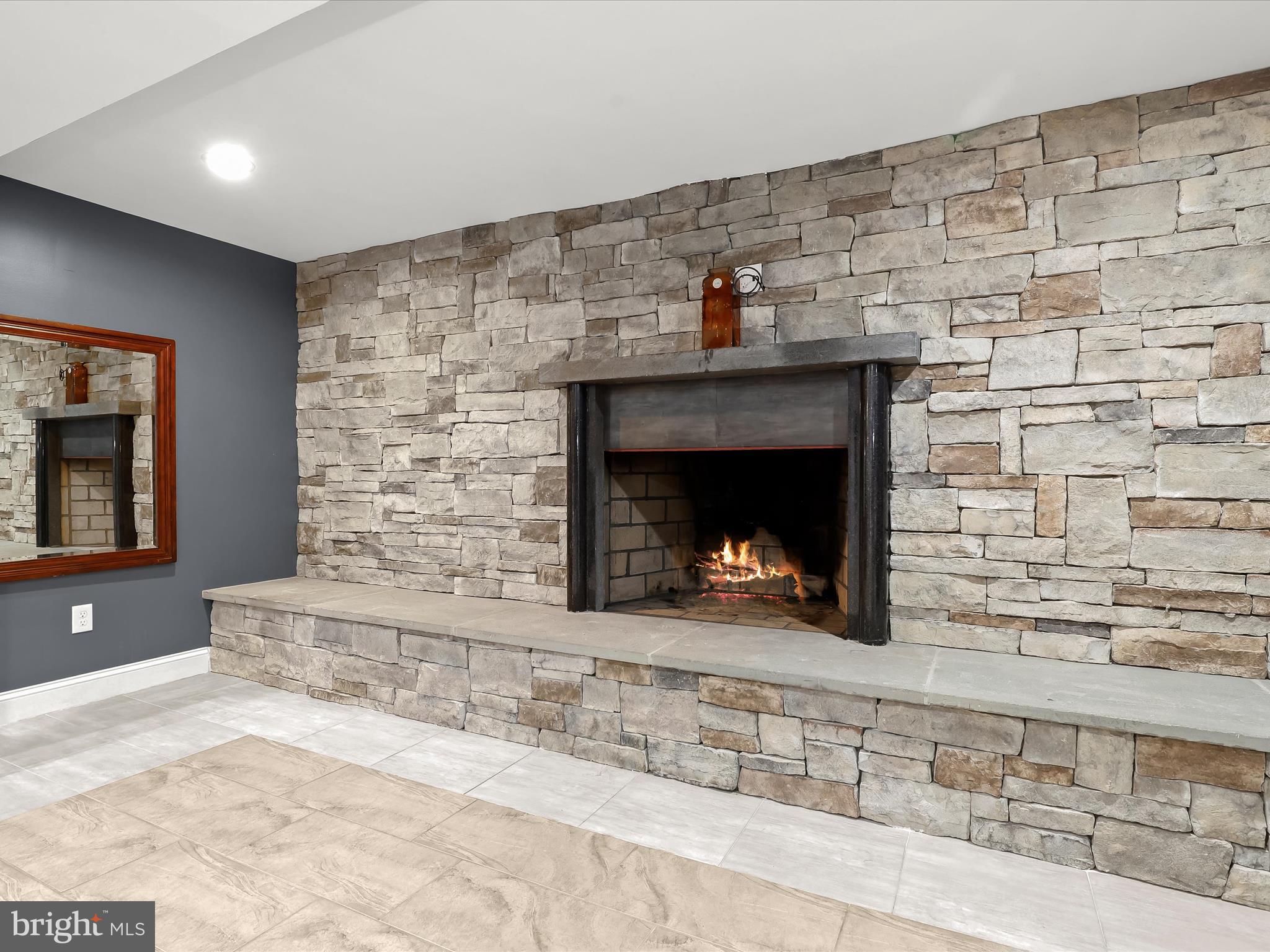 BOWLEYS QUARTERS - Residential