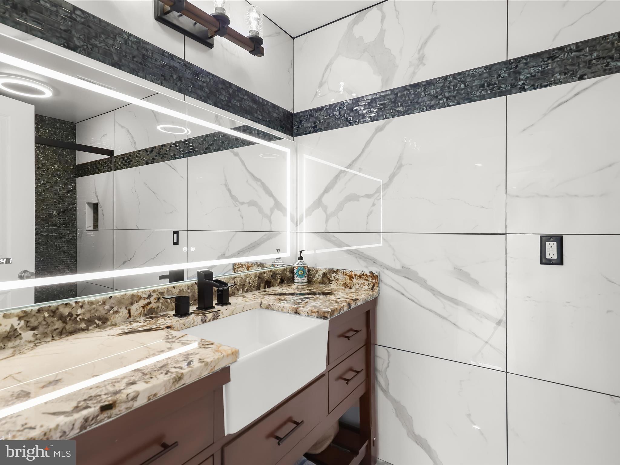 BOWLEYS QUARTERS - Residential