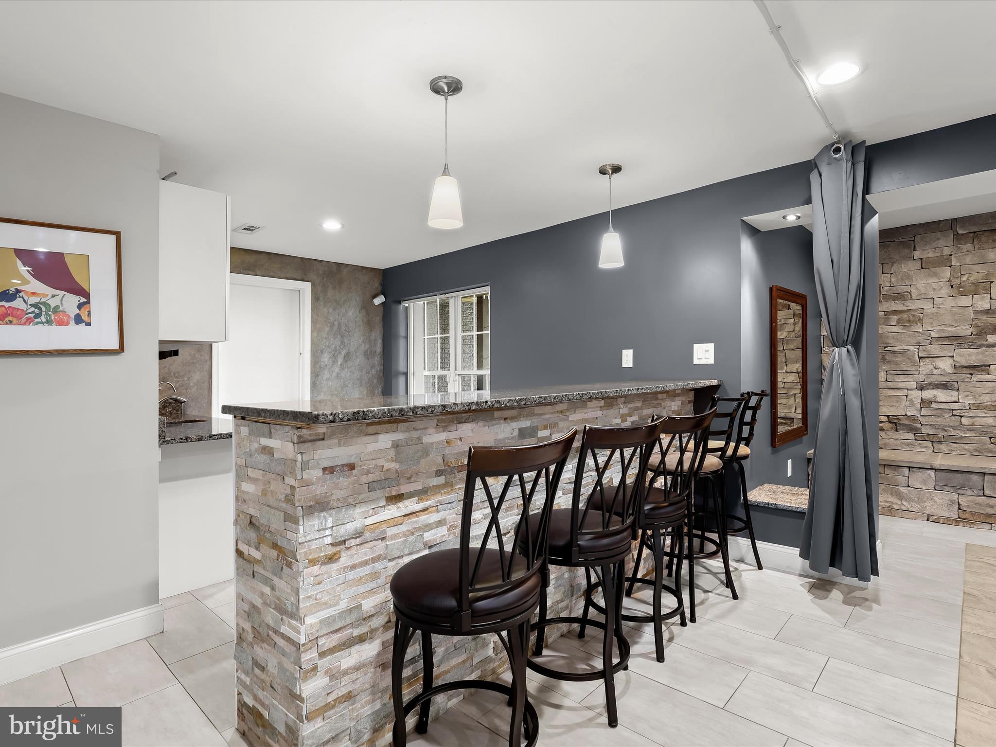 BOWLEYS QUARTERS - Residential