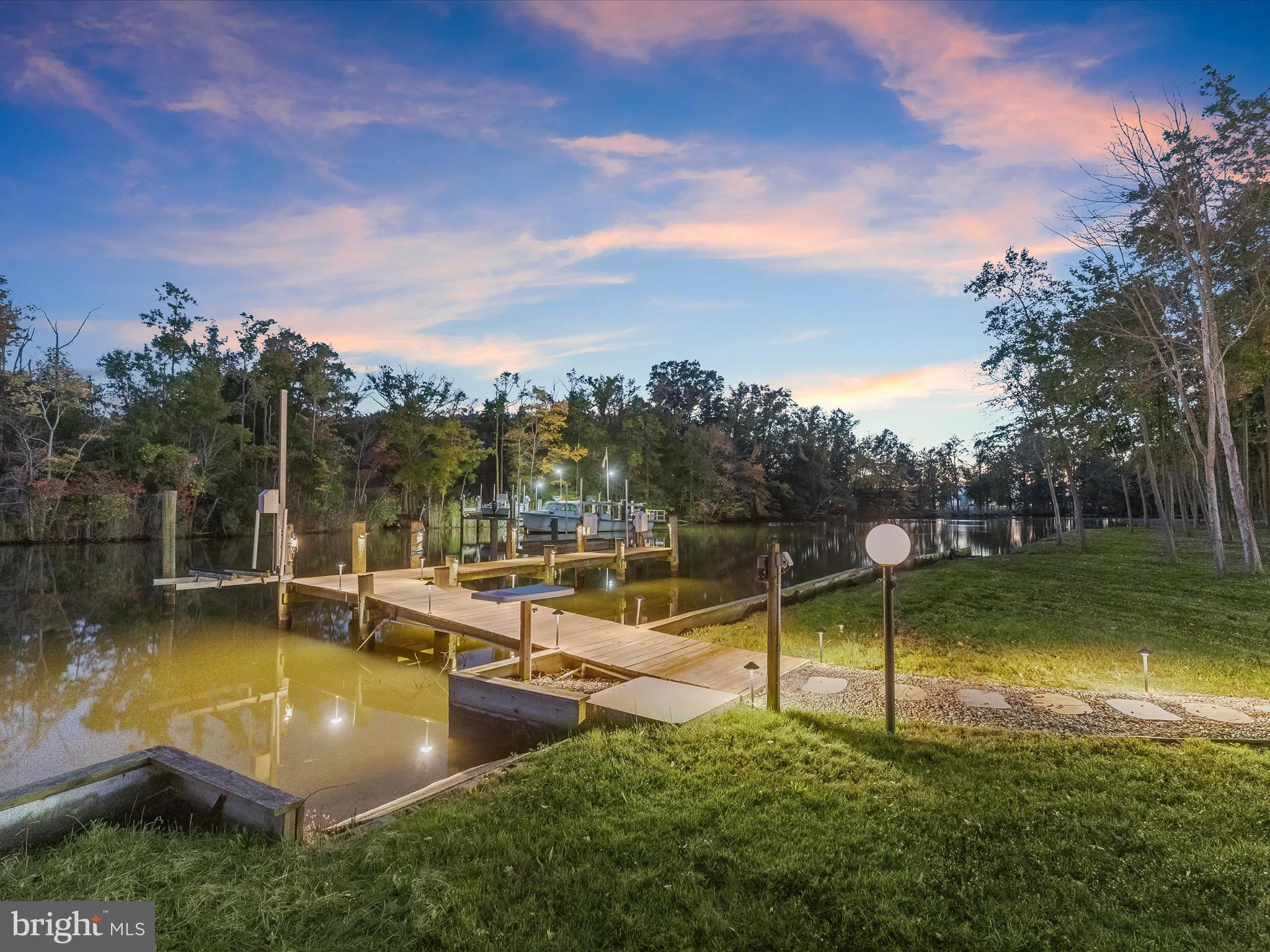 BOWLEYS QUARTERS - Residential