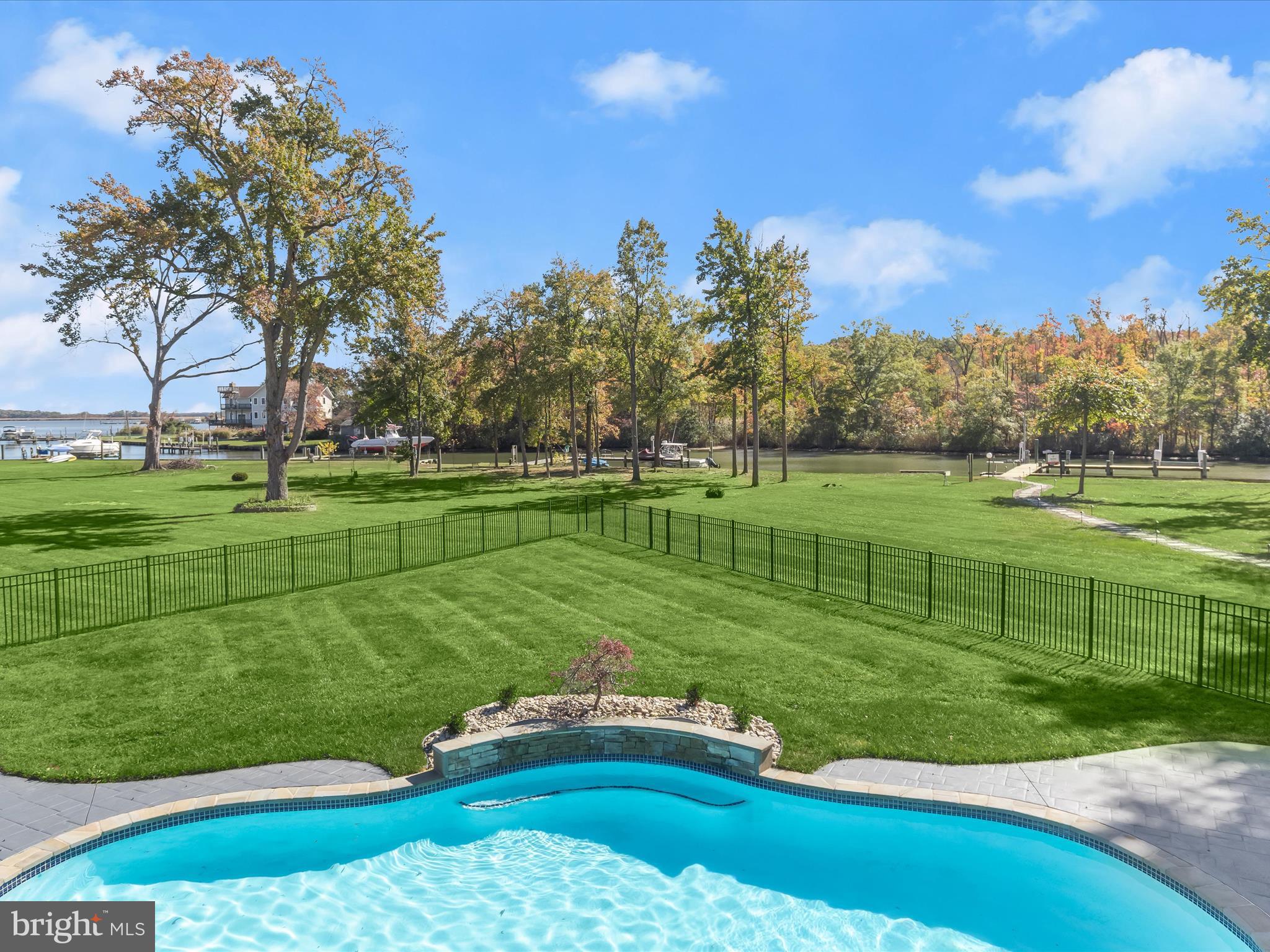 BOWLEYS QUARTERS - Residential