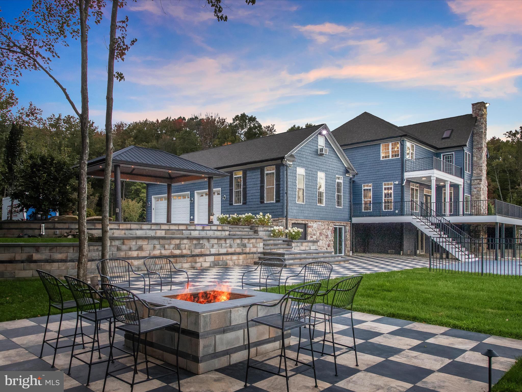 BOWLEYS QUARTERS - Residential