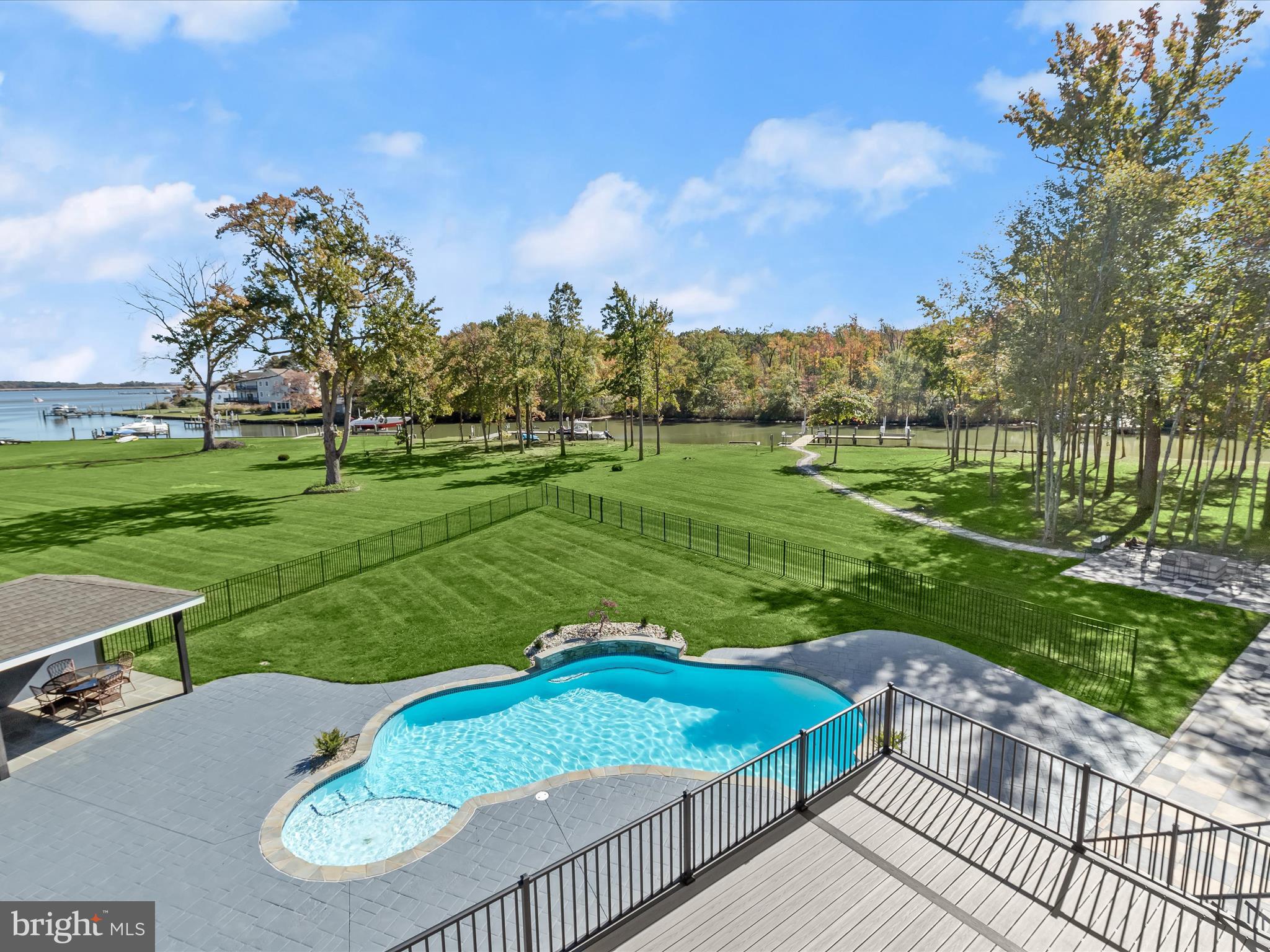 BOWLEYS QUARTERS - Residential