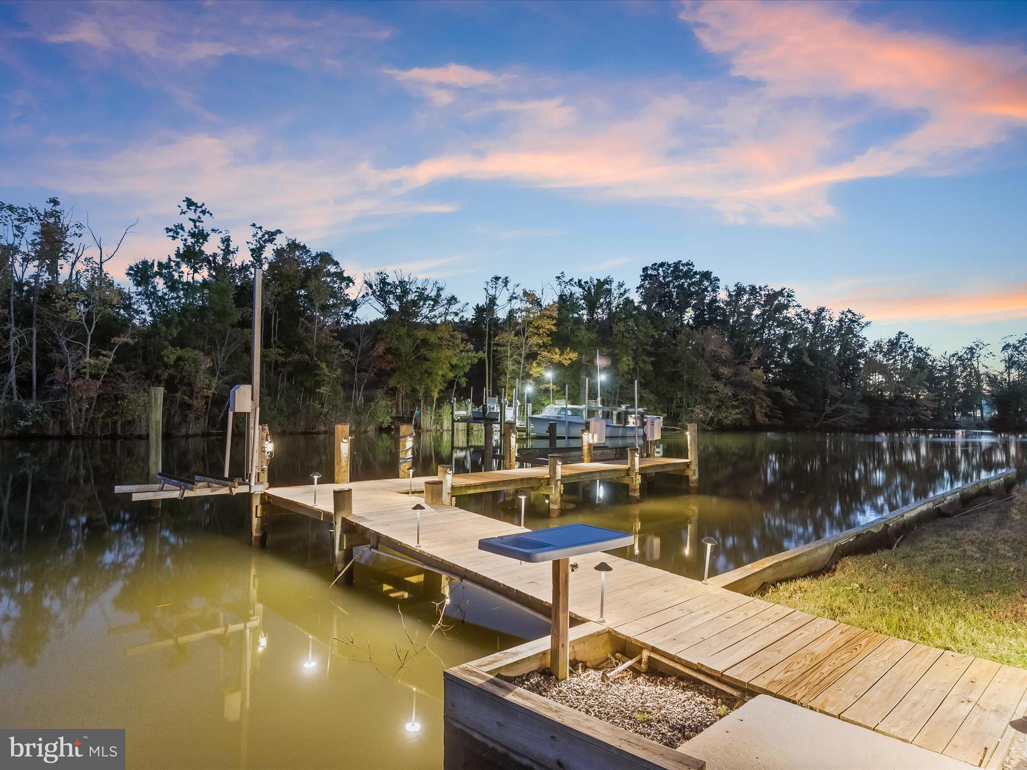 BOWLEYS QUARTERS - Residential