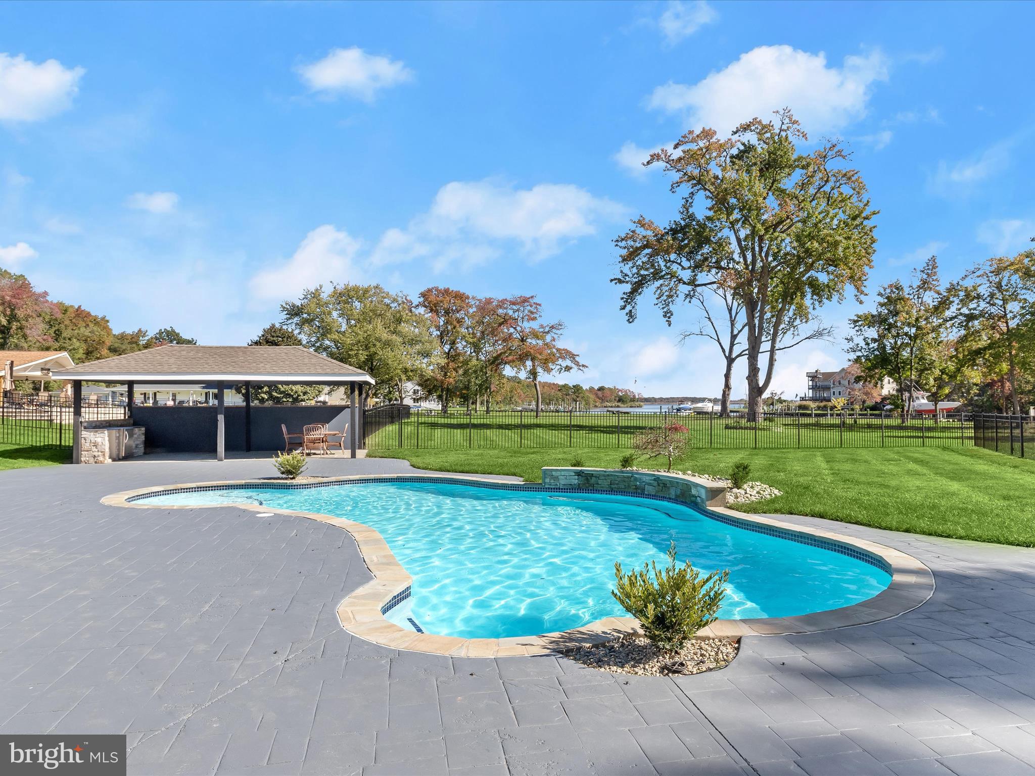 BOWLEYS QUARTERS - Residential