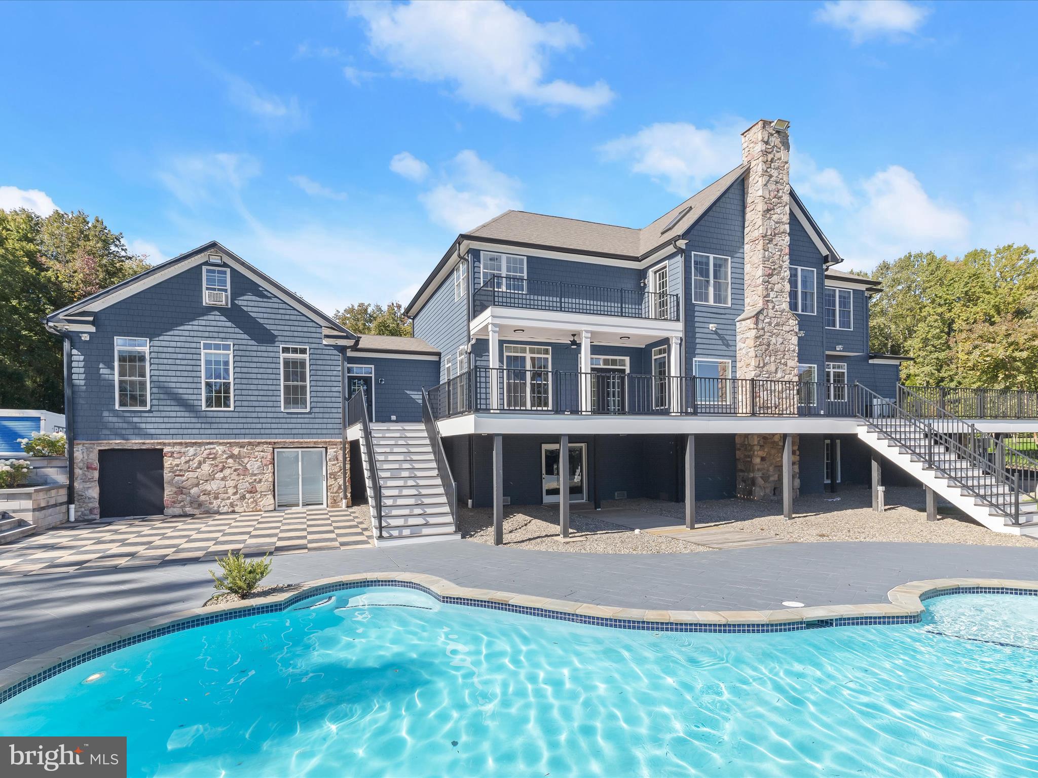 BOWLEYS QUARTERS - Residential