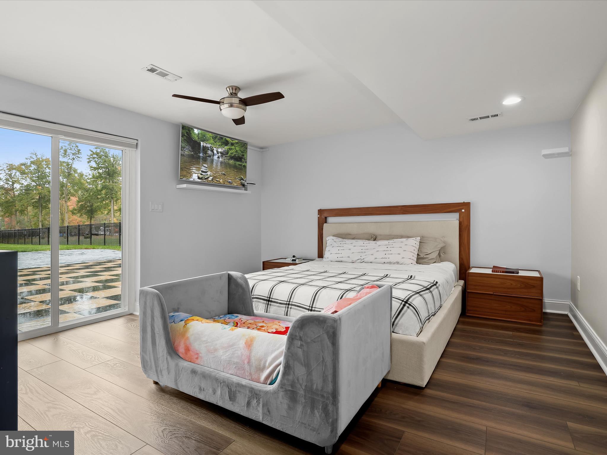 BOWLEYS QUARTERS - Residential