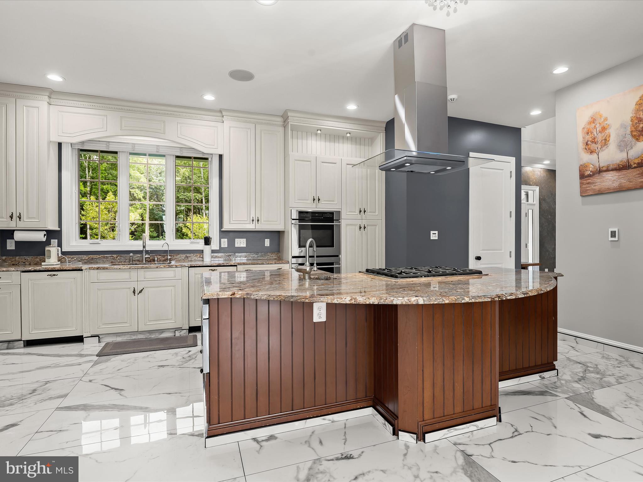 BOWLEYS QUARTERS - Residential