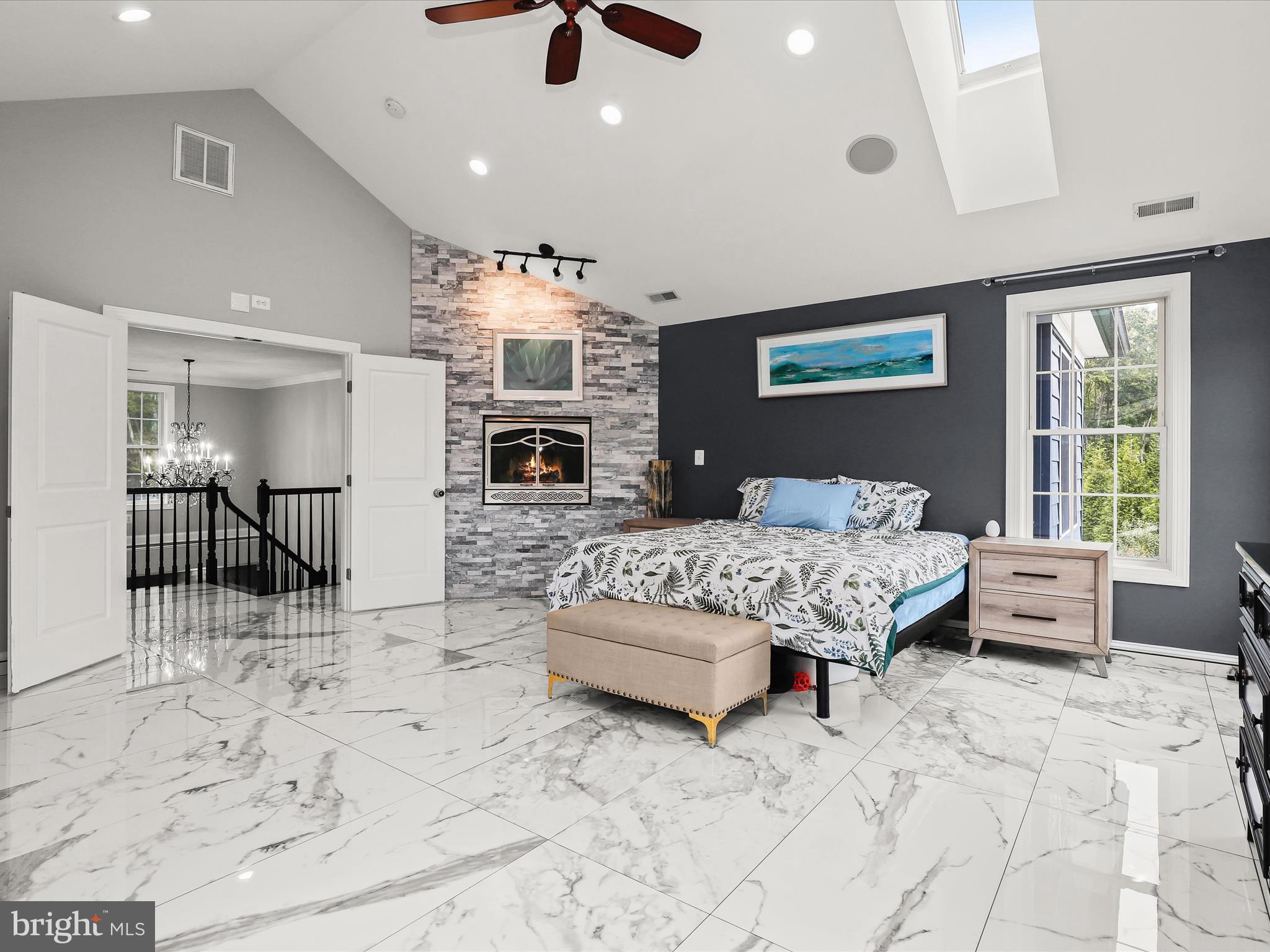 BOWLEYS QUARTERS - Residential