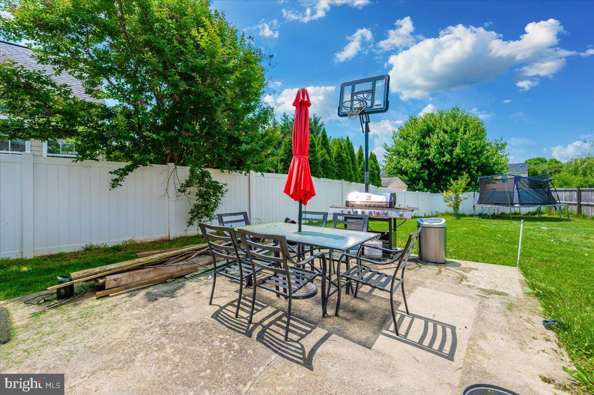 SUN MEADOW - Residential