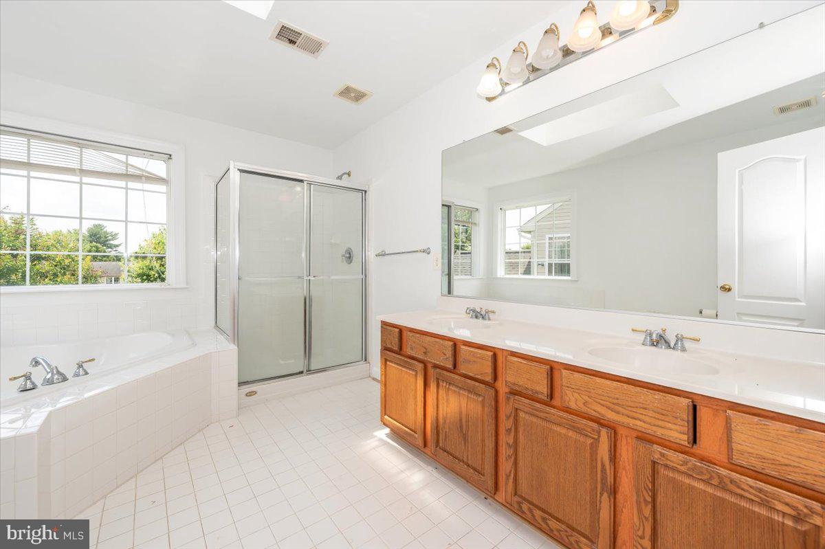 SUN MEADOW - Residential