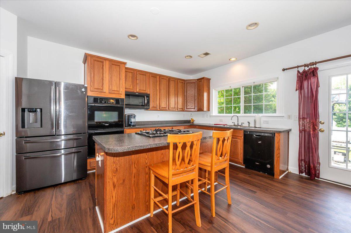 SUN MEADOW - Residential