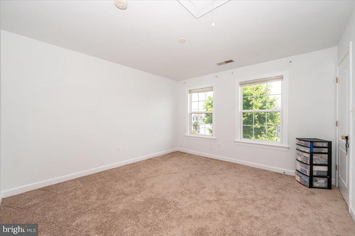 SUN MEADOW - Residential