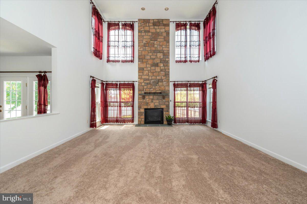 SUN MEADOW - Residential