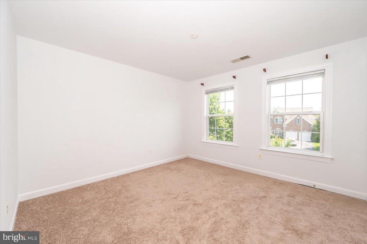 SUN MEADOW - Residential