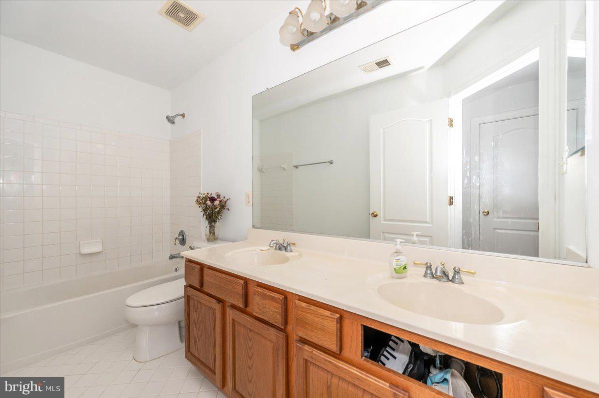 SUN MEADOW - Residential