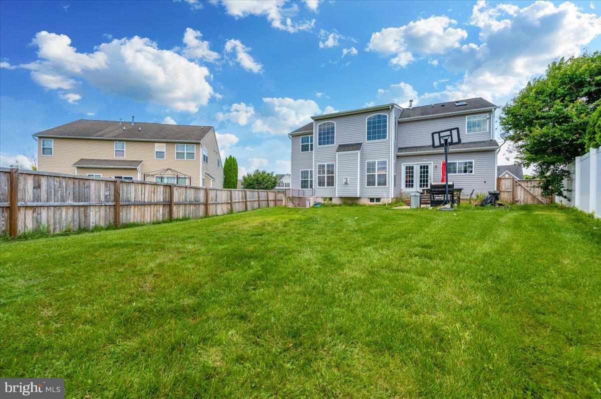 SUN MEADOW - Residential