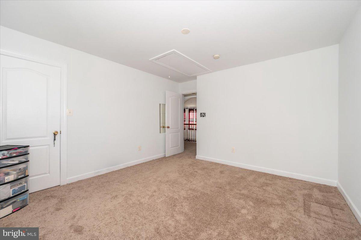 SUN MEADOW - Residential