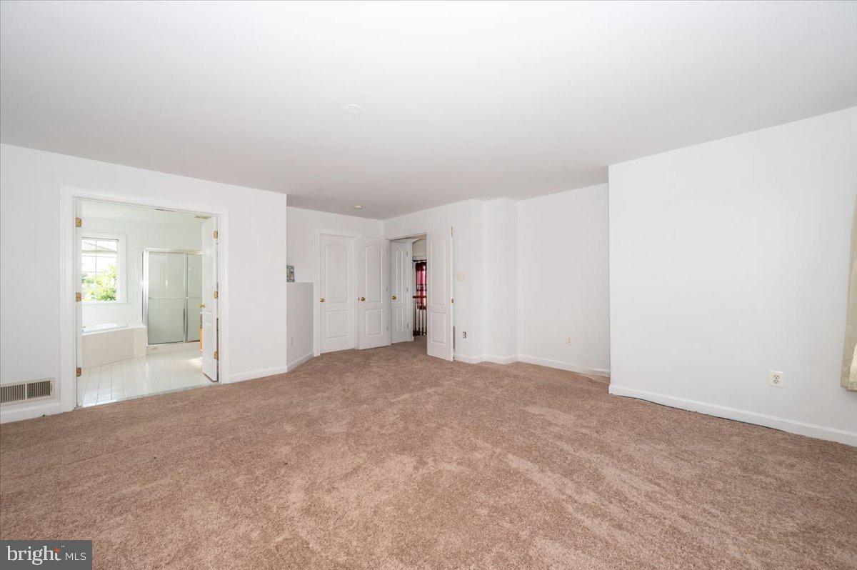 SUN MEADOW - Residential