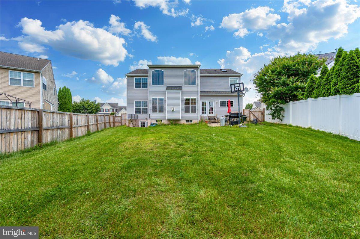 SUN MEADOW - Residential