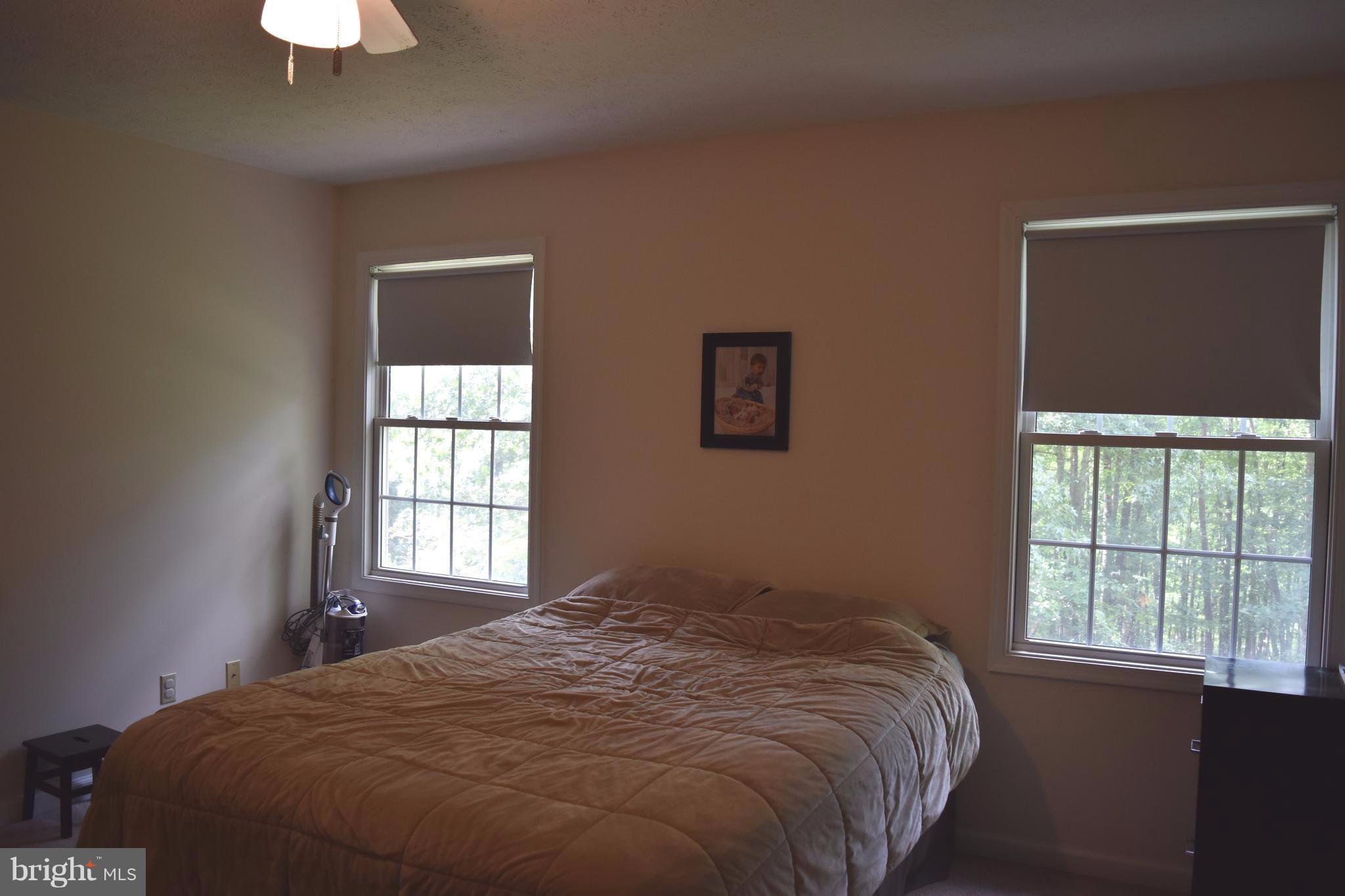 FOXCREST MANOR - Residential Lease