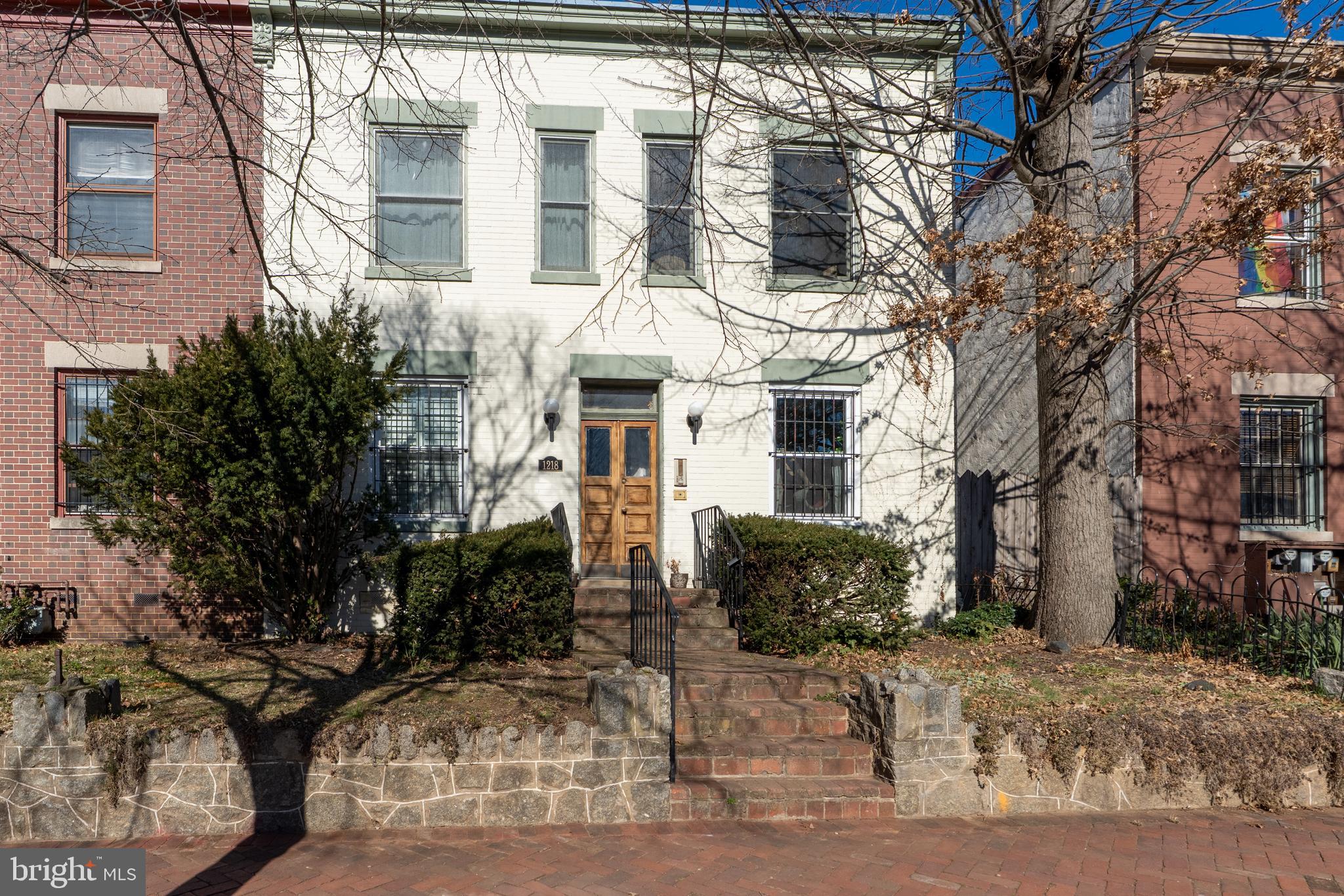 1218 D STREET SE 4