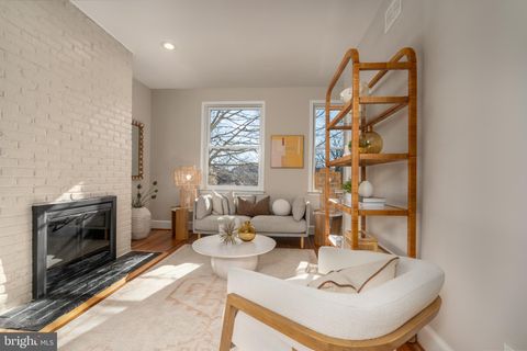 1218 D STREET SE 4 WASHINGTON DC 20003