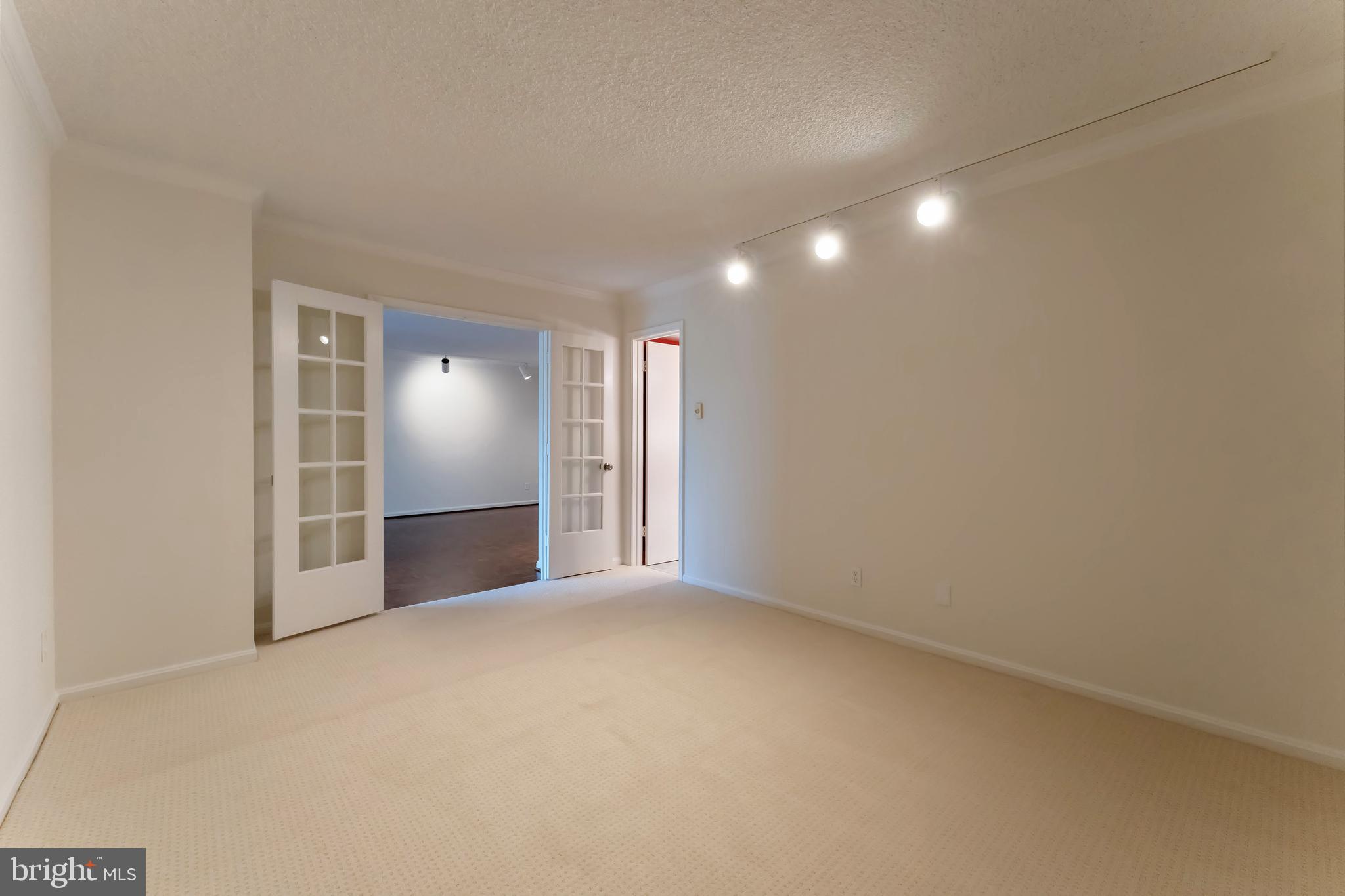 REGENCY AT MCLEAN - Residential