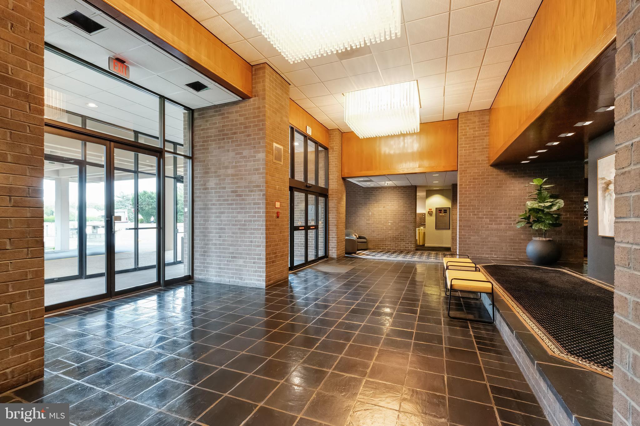 REGENCY AT MCLEAN - Residential