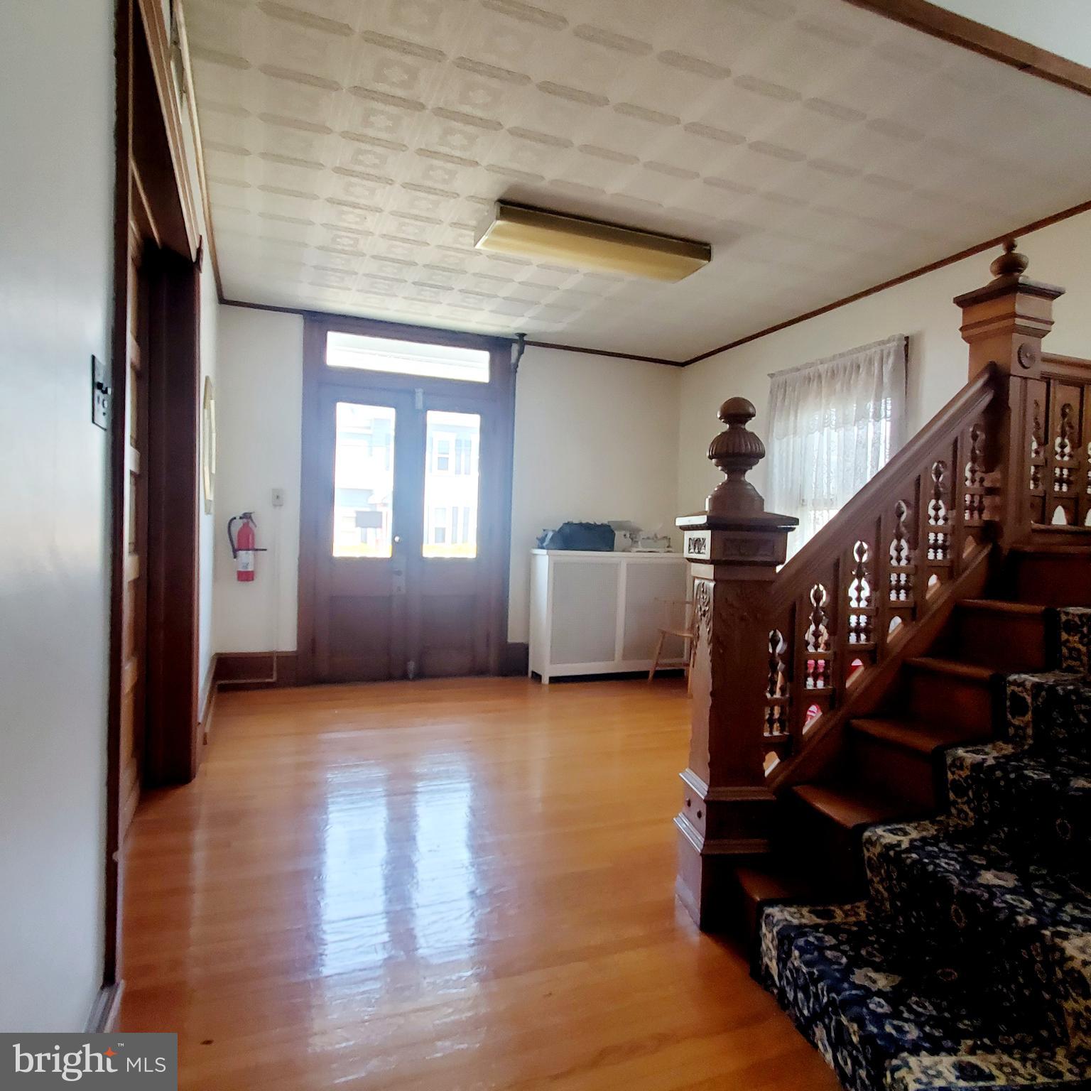 24 EAST AVENUE