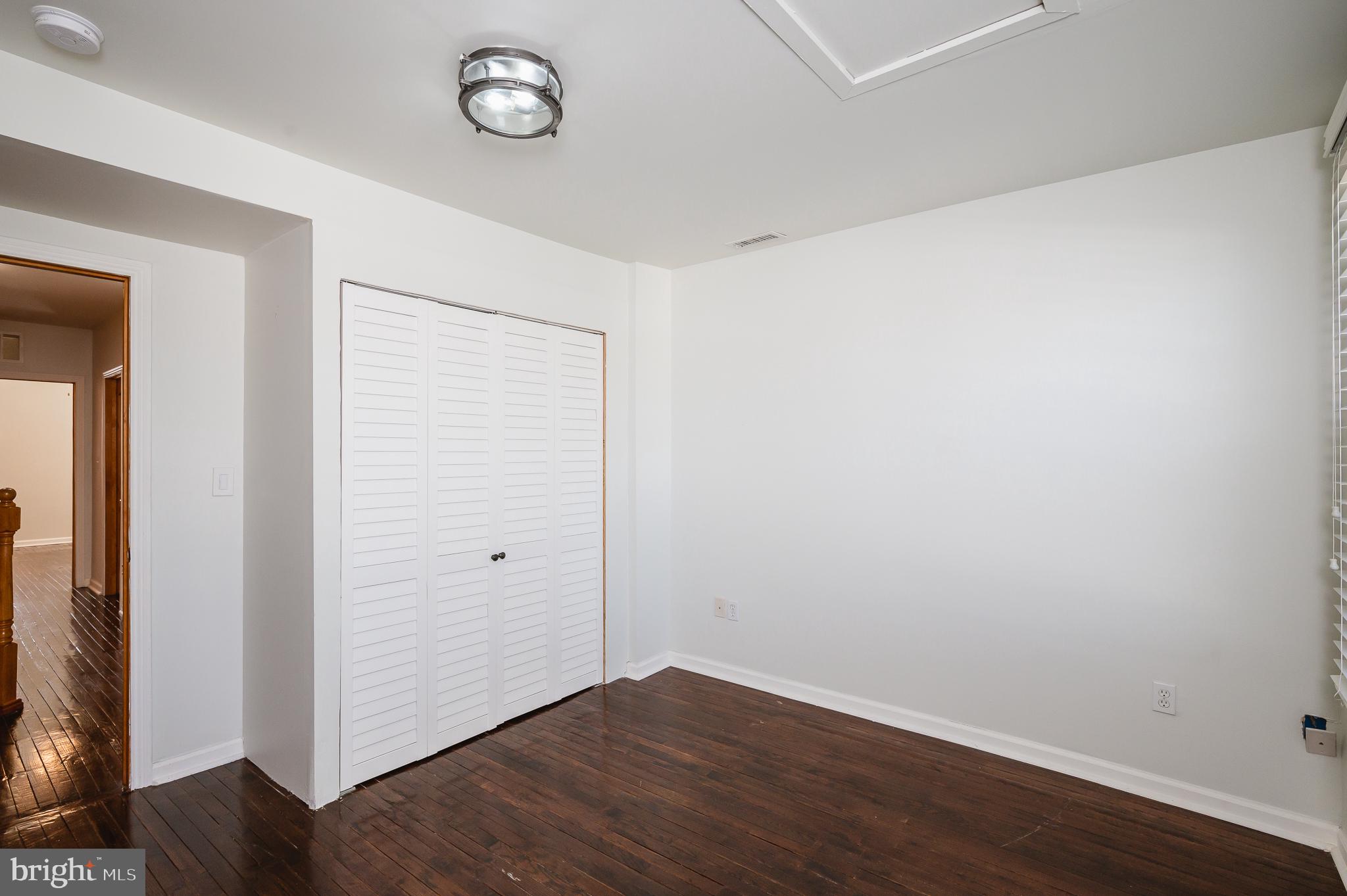 GREEKTOWN - Residential Lease