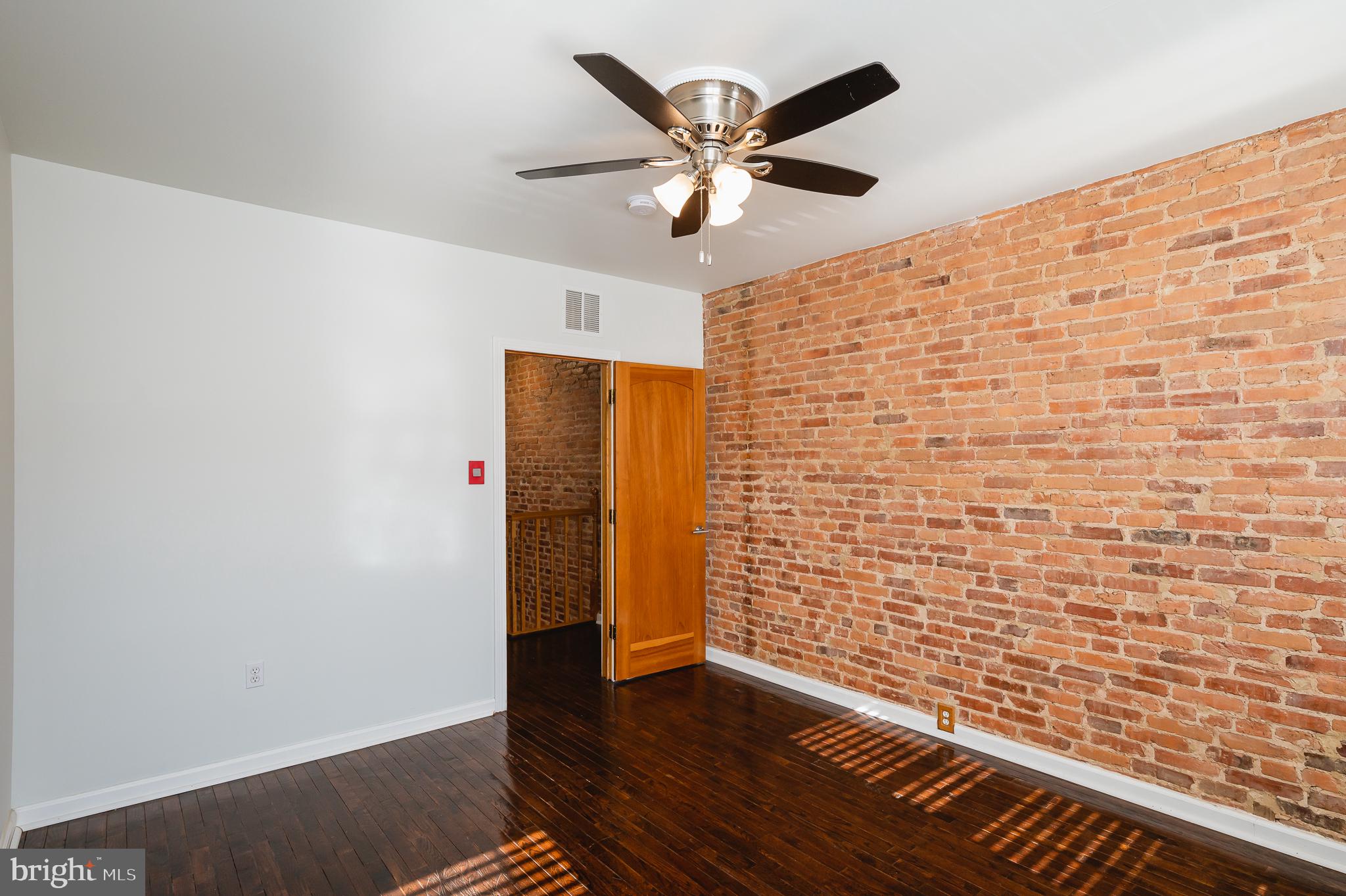 GREEKTOWN - Residential Lease