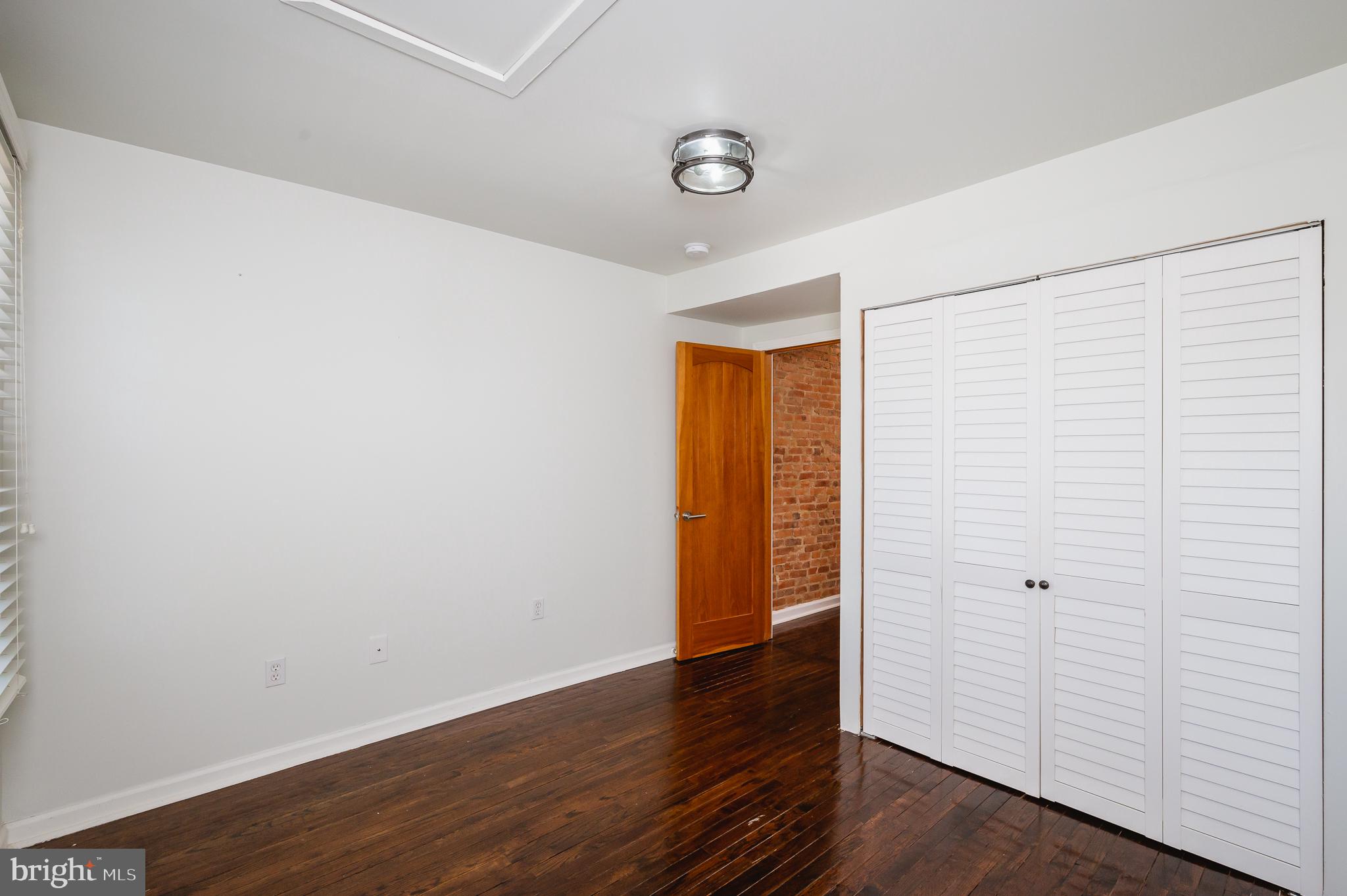 GREEKTOWN - Residential Lease